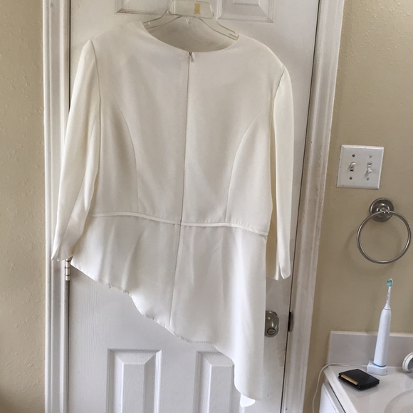 Lily&Taylor bracelet sleeve fully lined blouse. NWOT - Picture 3 of 6